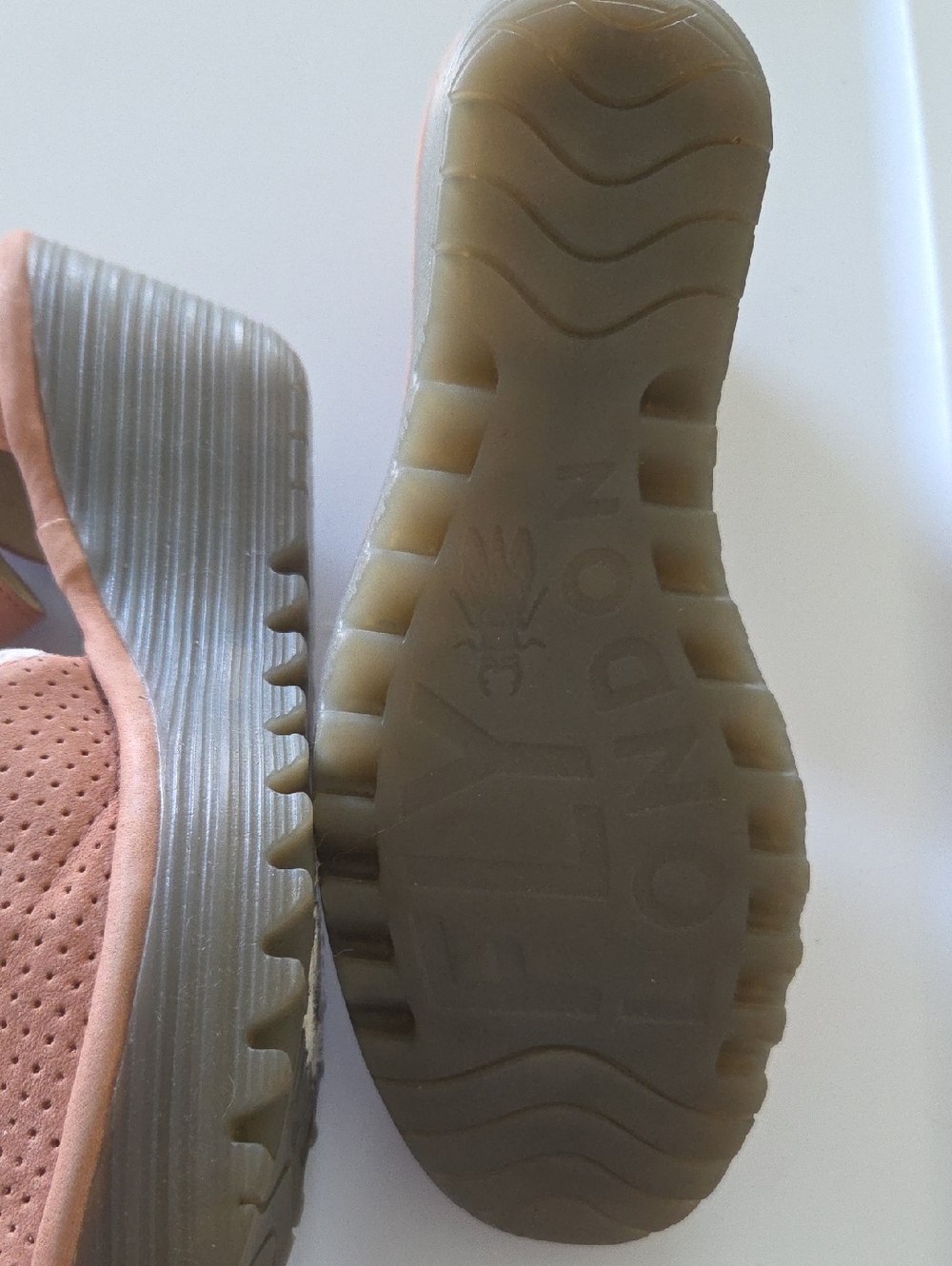 Suede upper with wedge heel - Picture 3 of 5